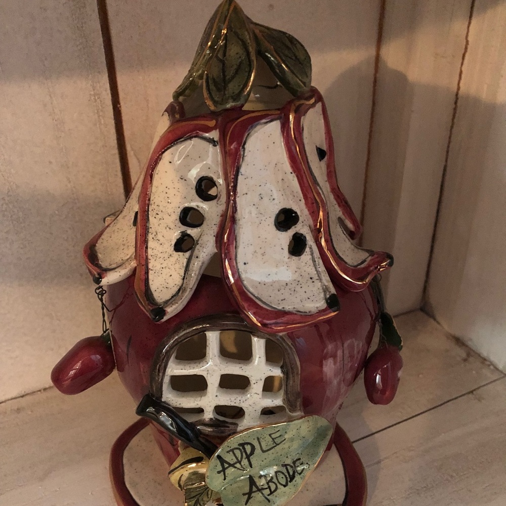 Discontinued blue sky apple a day candle warmer